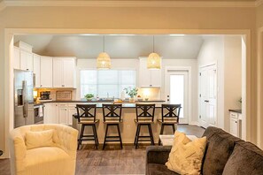 Interior - Luxury Home Near Kyle Field & Expo Center (Bryan)