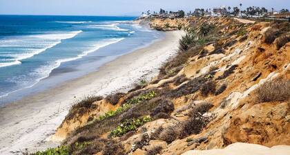 15 Min to Beach | Modern Vista Escape