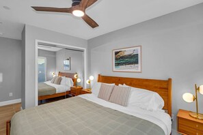 3 bedrooms, desk, iron/ironing board, travel cot