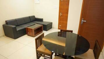 Deluxe Double or Twin Room, City View | Desk, laptop workspace, blackout curtains, free WiFi