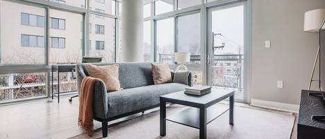 Fernseher, Stereoanlage