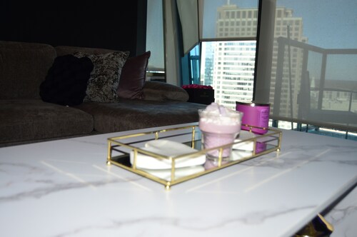 Buckhead high rise walking distance from Lenox mall!