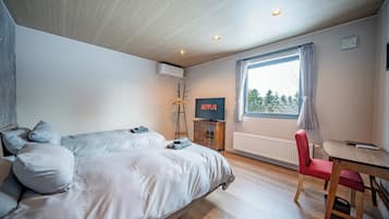 5 bedrooms, iron/ironing board, free WiFi