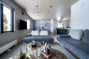 Flat-screen TV - THE SAKURA (Kamifurano)