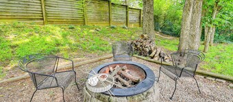 Family Home w/ Ping-Pong & Fire Pit in Lexington