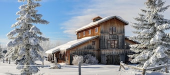 'The Barn at Dancing Deer Ranch' in Bedford