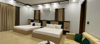 Guest house situated near expo,aga khan hospital .