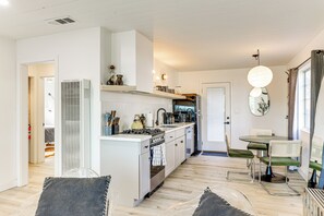 Refrigerador, microondas, parrilla de estufa y lavavajillas 
