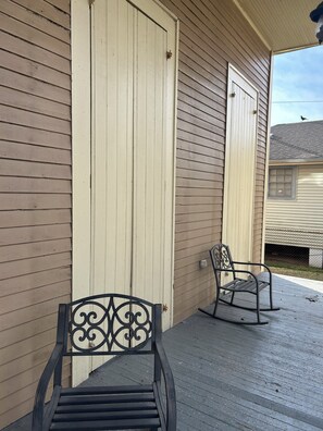 Exterior detail - 30 Day Spacious 5-bedroom House in New Orleans!! Rent Entire Suite or Room. (New Orleans)