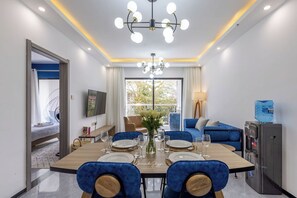 Khu vực ăn uống tại phòng