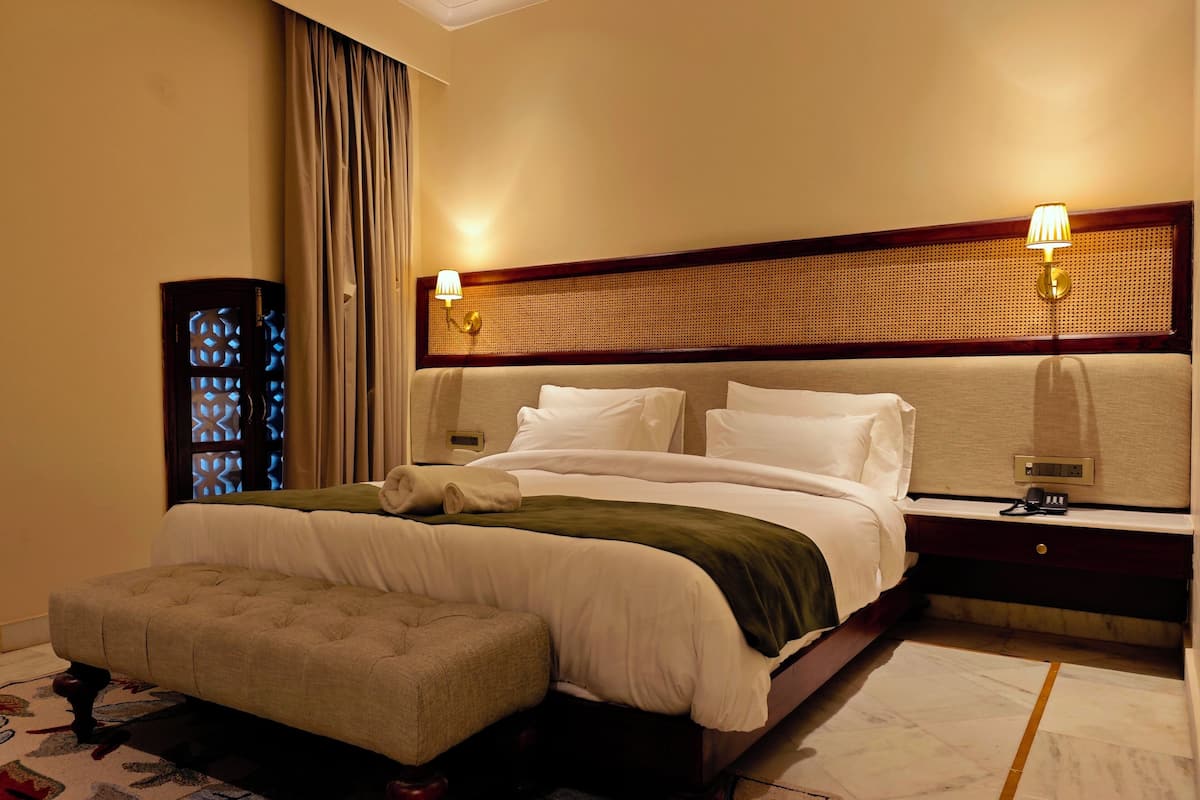 Deluxe-Zimmer | Schallisolierte Zimmer, Bügeleisen/Bügelbrett, kostenloses WLAN