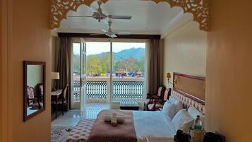 Ganga View Suite Room With Private Balcony | Soundproofing, iron/ironing board