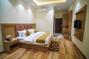 Laptopgeeigneter Arbeitsplatz, Verdunkelungsvorhänge