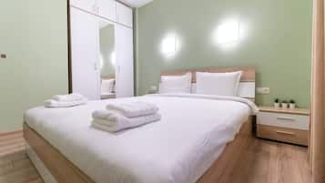 1 bedroom, iron/ironing board, travel crib, free WiFi