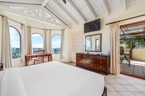 3 bedrooms, desk, free WiFi, bed sheets