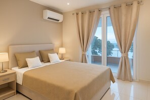 2 bedrooms, iron/ironing board, internet, bed sheets