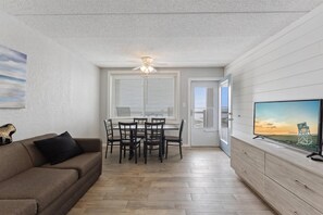 Living area - 9103 Atlantic Ave, Unit 416 (Wildwood Crest)