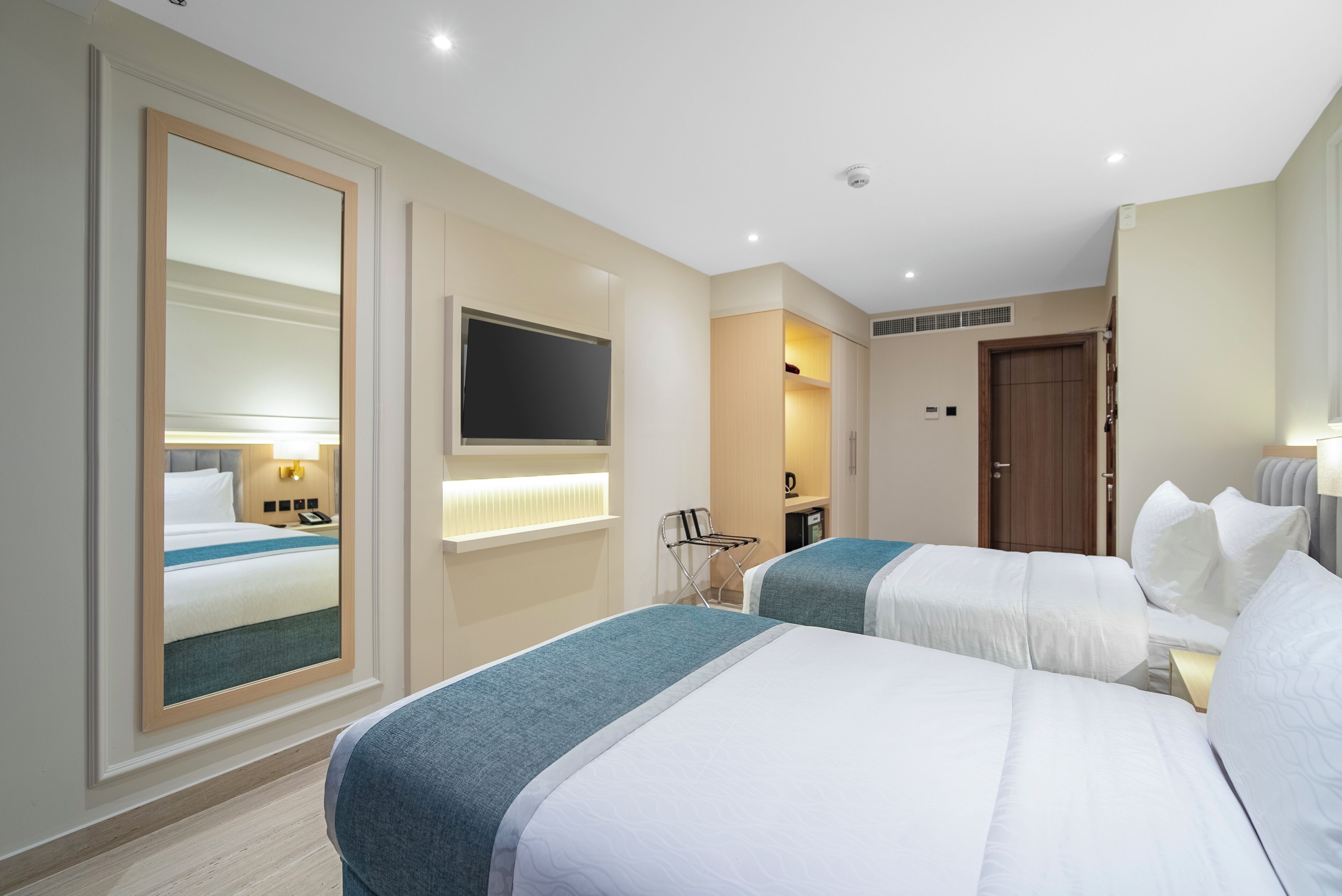 Foto - Grand Ambassador Hotel