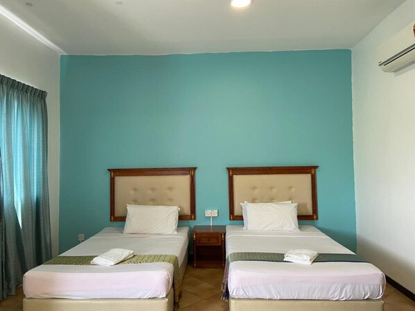 Twin Studio Suite | Free WiFi, bed sheets - Capital O 91107 Pd Tiara By Delima Suite (Port Dickson)