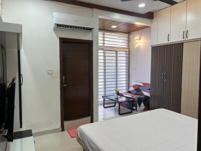 Charming 3-bedroom bungalow with AC and WiFi in Indore