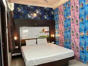 4 Schlafzimmer, Bügeleisen/Bügelbrett, WLAN, Bettwäsche