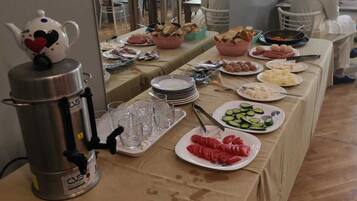 Esmorzar diari continental gratuït