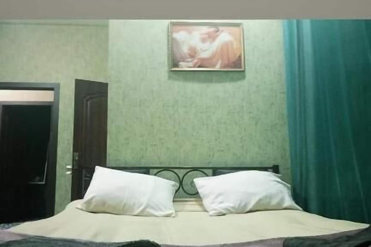 City Shared Dormitory | Soundproofing, free WiFi, bed sheets