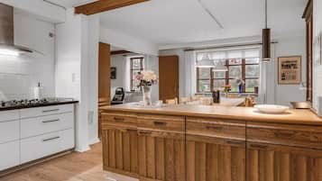 Køleskab, mikrobølgeovn, ovn, opvaskemaskine