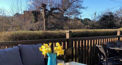 Bridge House - Sleeps 3 generations in comfort, close to beach in Pett Level