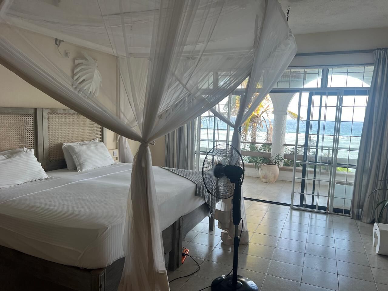 4 makuuhuonetta, silitysrauta/-lauta, Wi-Fi, vuodevaatteet