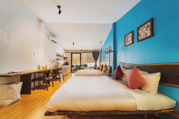 1 bedroom, desk, iron/ironing board, WiFi