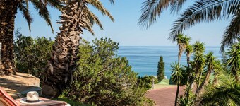 Camps Bay 4BR w Pool and Sea Views Atlantic Gem
