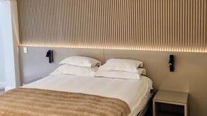 Apartment | 1 bedroom, desk, Internet