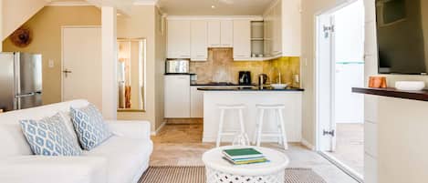 House | 2 bedrooms, desk, Internet