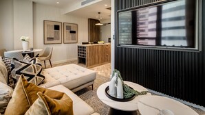 Ảnh chưa phân loại, 2 trong số 16 ảnh, nút