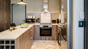 Ảnh chưa phân loại, 5 trong số 16 ảnh, nút