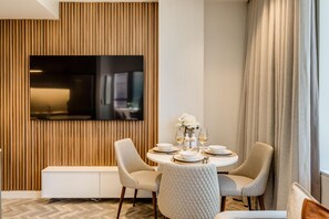 1 bedroom, Internet - Cape Town 1BR Modern Apartment City Suite 902 (Cape Town)