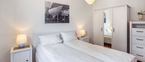 1 bedroom, wheelchair access