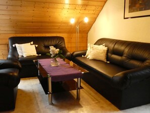 TV, lettore DVD, impianto stereo