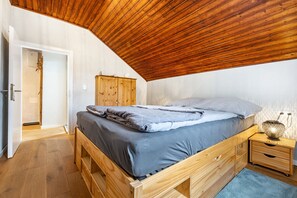 1 soverom, strykejern/-brett, wi-fi (inkludert) og sengetøy