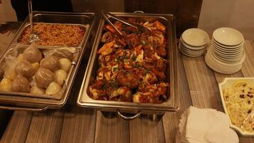 Free daily continental breakfast