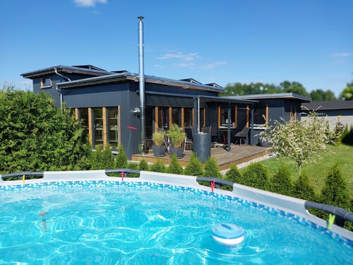 Holiday Home 'Happy-Nest' sauna pool air conditioning Wi-Fi fireplace barbecue