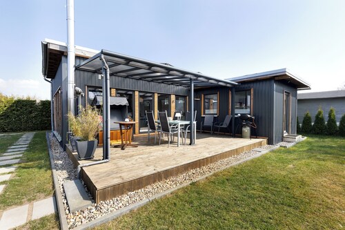 Casa de vacaciones 'Happy-Nest' con piscina compartida, Wi-Fi y aire acondicionado