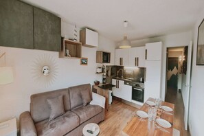 Smart TV - Prime Location with Amenities (Les Deux Alpes)