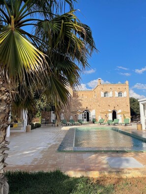 Pool - A haven of peace in the countryside surrounded by 90 olive and 10 argan trees (Essaouira)
