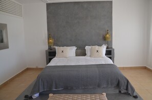 6 bedrooms, iron/ironing board, travel cot, WiFi - A haven of peace in the countryside surrounded by 90 olive and 10 argan trees (Essaouira)