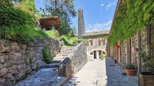 Gîte la Châtaigne en Bord de Rivière avec Cascade - Domaine au Ch'ti Ardéchois