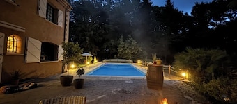 Villa Kaliazo - Riverfront Alpaca Experience