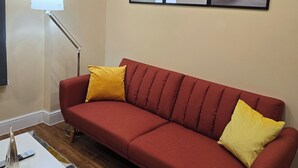 Living area - Walsall Town Centre Stylish Apartment (Walsall)