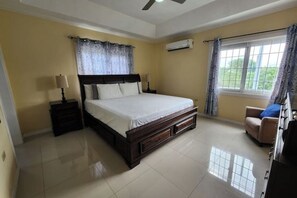 2 chambres, fer et planche à repasser, Wi-Fi, literie fournie